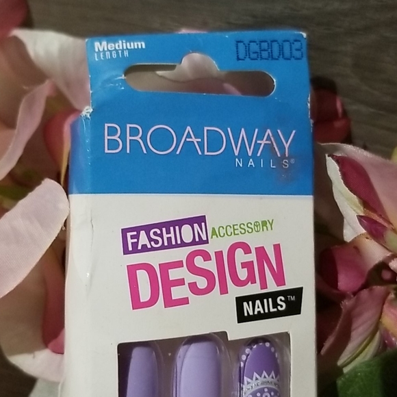 Broadway Nails - Picture 2 of 5